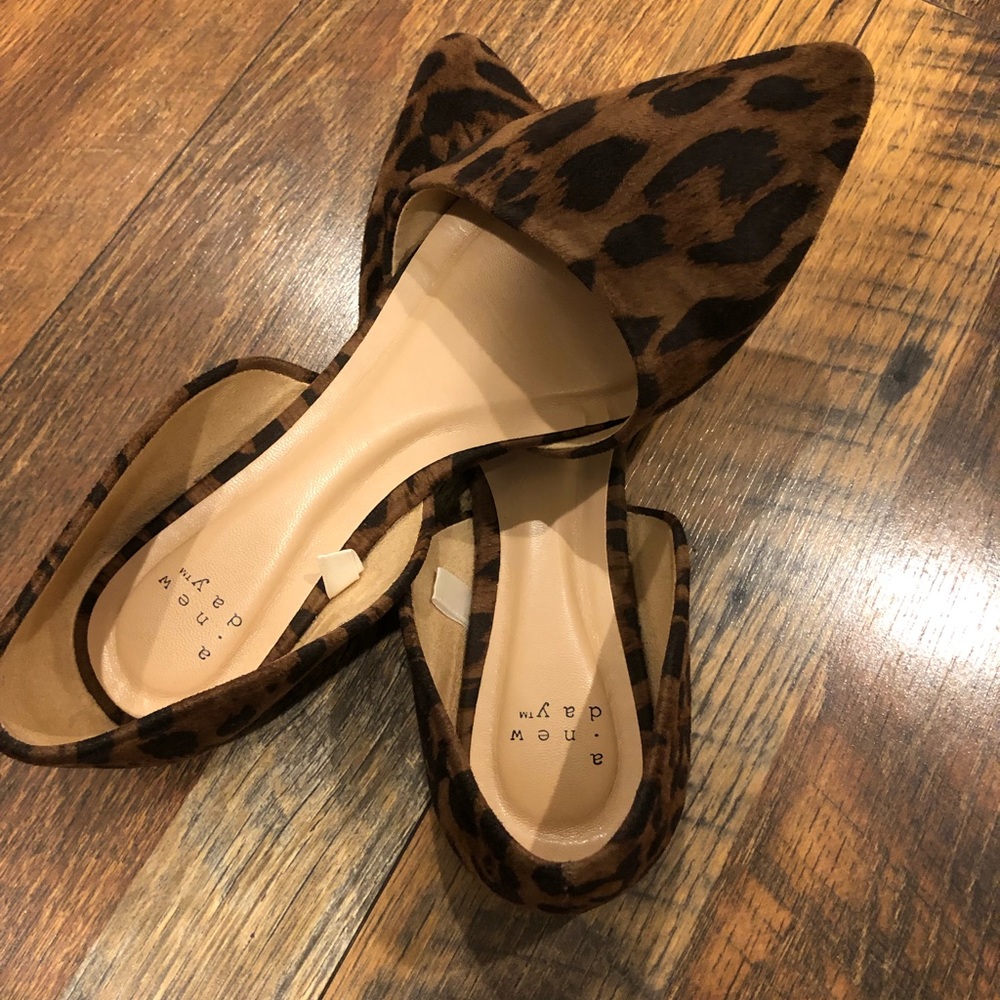 A New Day leopard flats